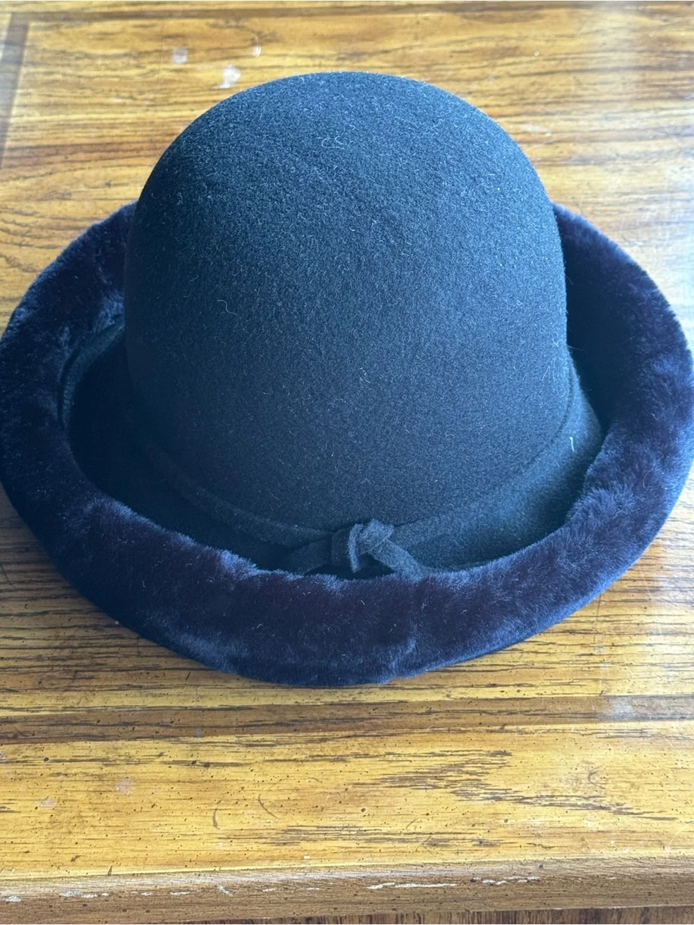 Vintage Betmar New York Black Wool Felt Cloche Hat Faux Fur Brim Woolmark Winter